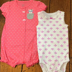 NWOT. Little baby girl lot of 2 piece Carter’s outfits-~ 9 months